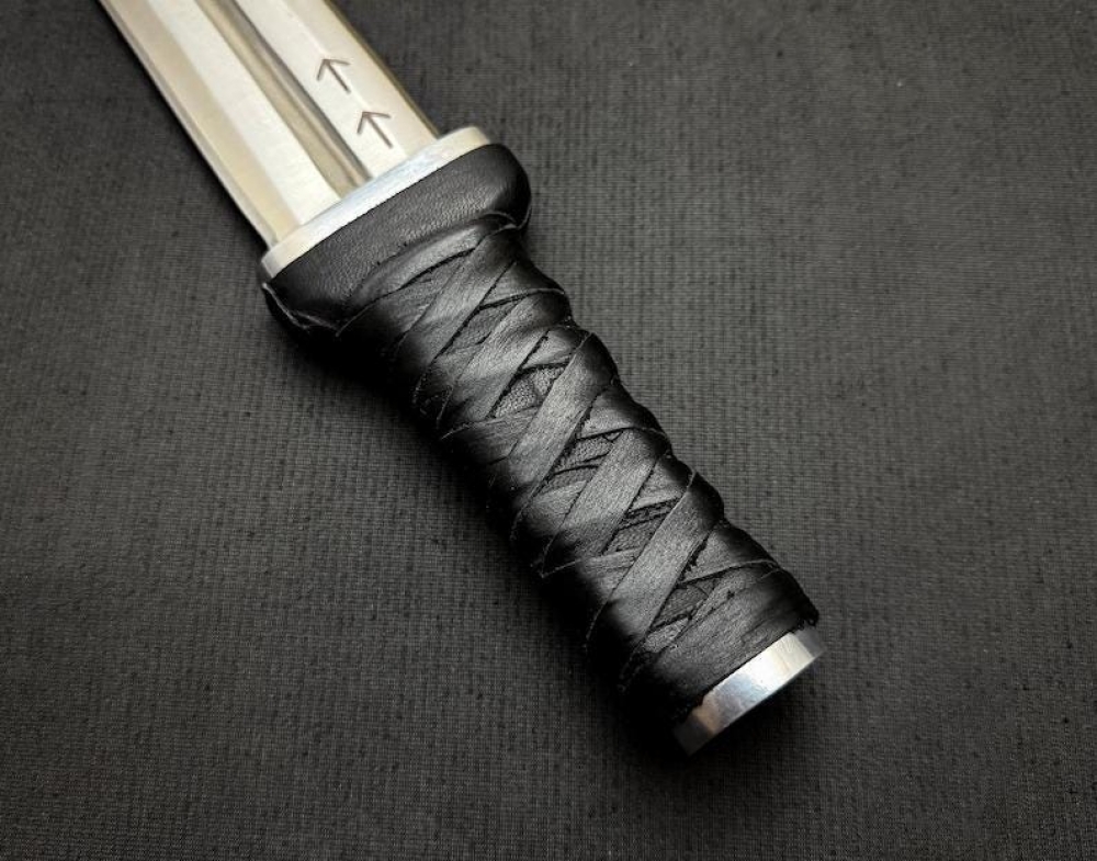 Vinland Saga Handmade Thorfinn knives with Leather Sheath | D2 Steel Anime knives