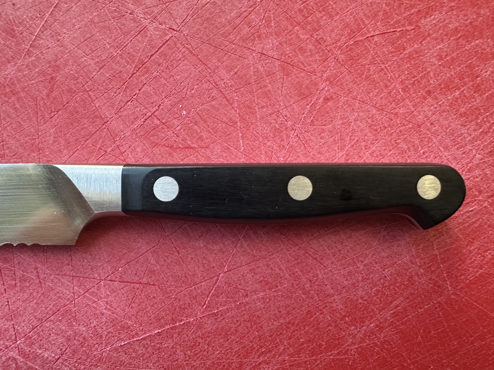 ZWILLING PRO 5-inch Utility Knife, Serrated Edge