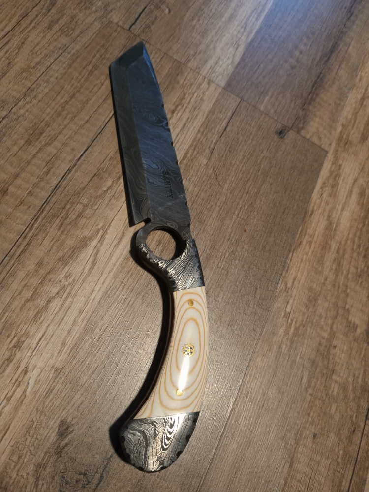 Damascus knife