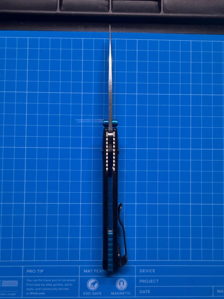 Benchmade Mini Bugout S90V carbon fiber