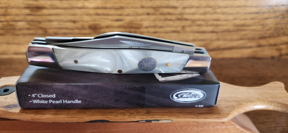 4\" simulated pearl stockman