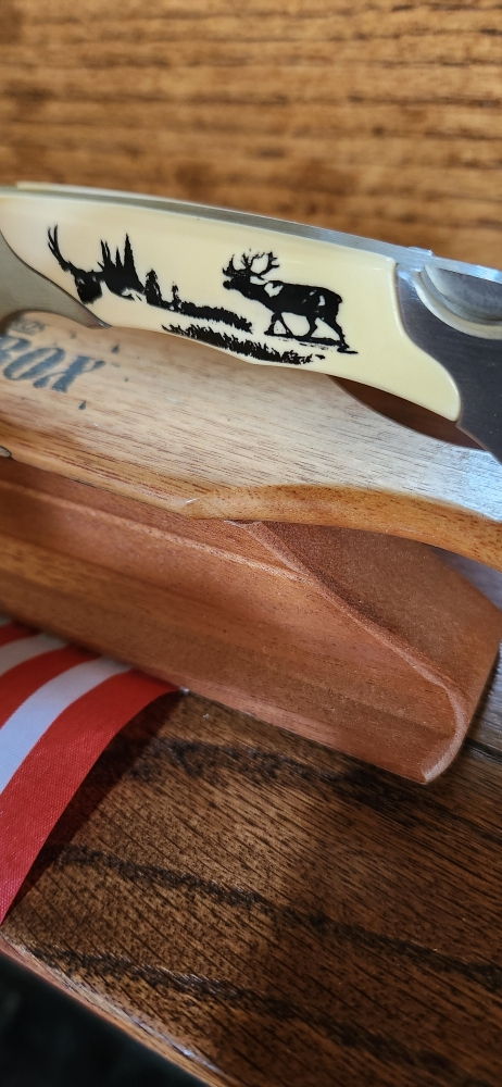 Deer lockback etched inlay#211163-DE