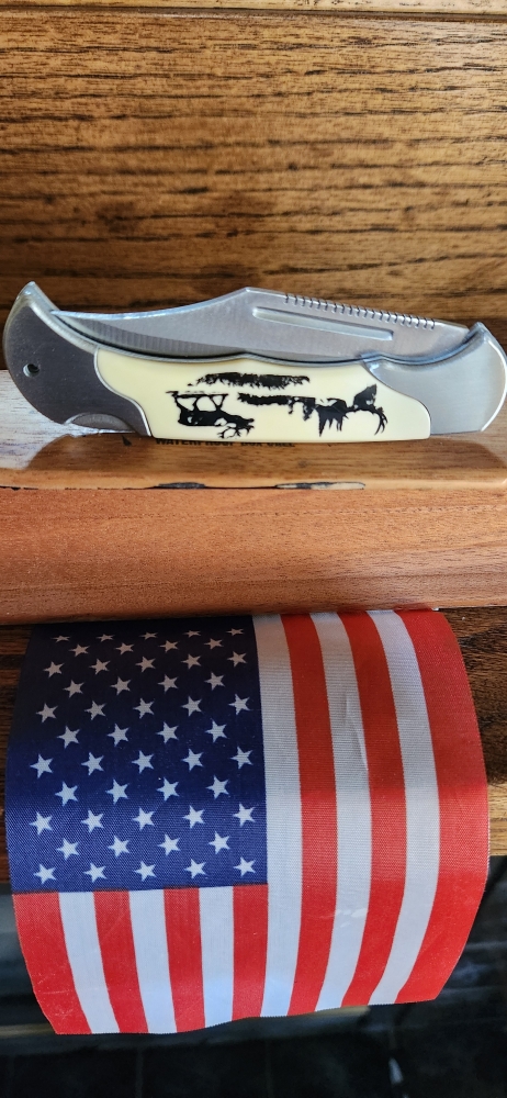 Deer lockback etched inlay#211163-DE