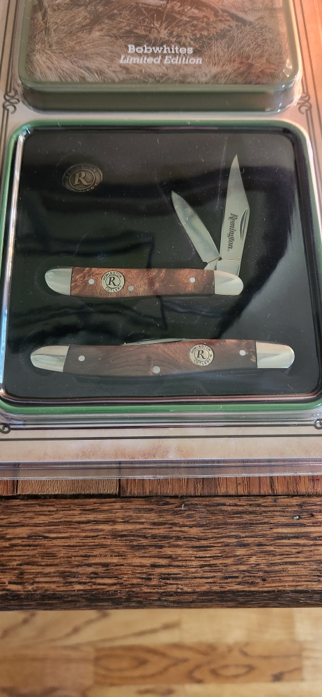 Remington limited edition Bobwhite quail knife and Tin set