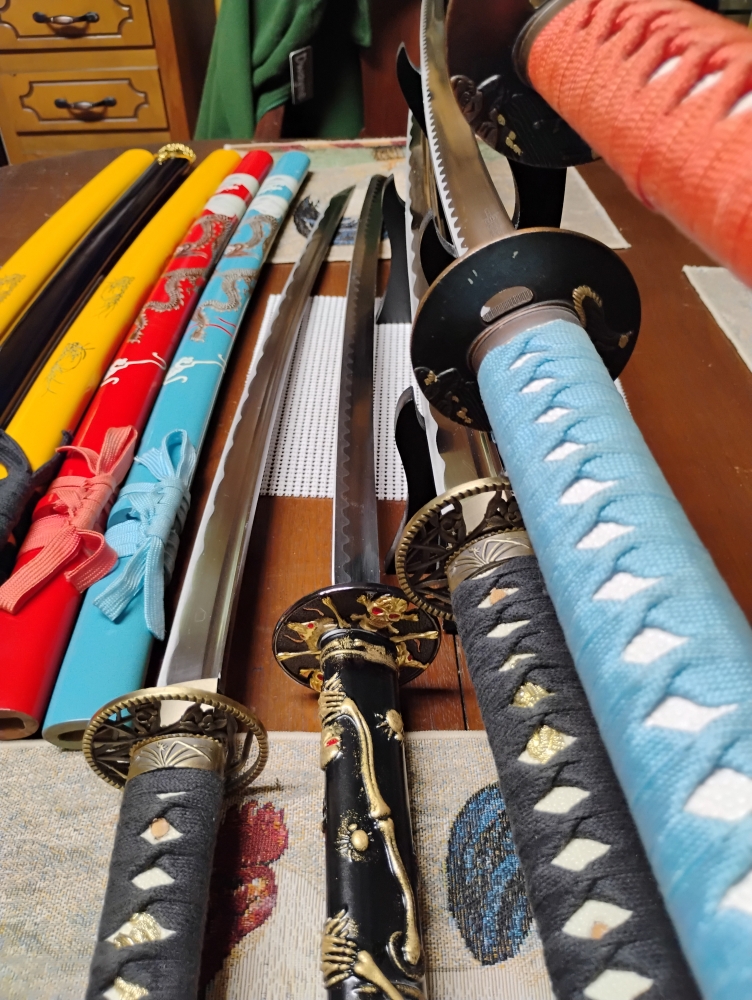 5 Frost Cutlery bought samurai swords 