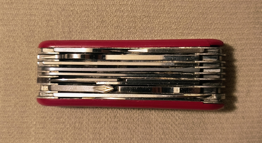 Genuine Wenger Champ 1980-1982 (Pre-Victorinox)