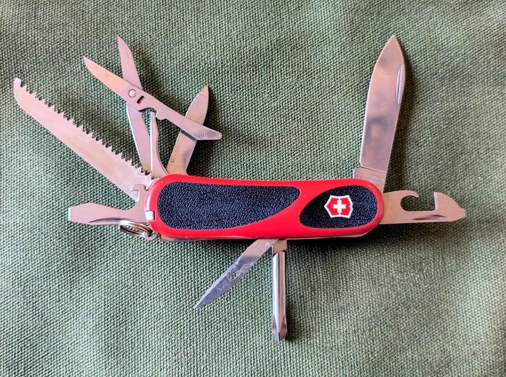 Victorinox swiss army evogrip 18