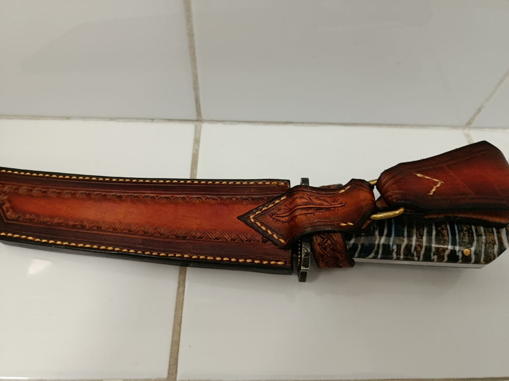 TANTO Dellinger FEZÁ Randy Feather Damascus