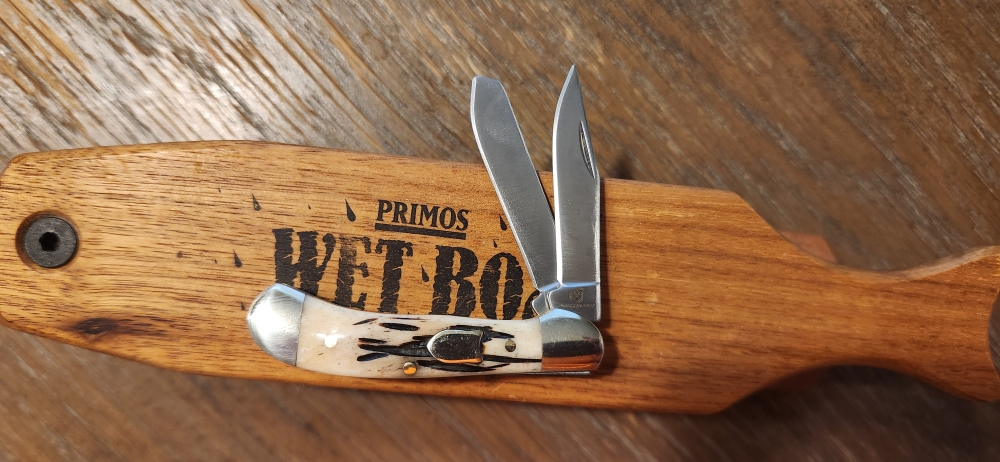 2 knife set Burnt bone style trapper medium and small