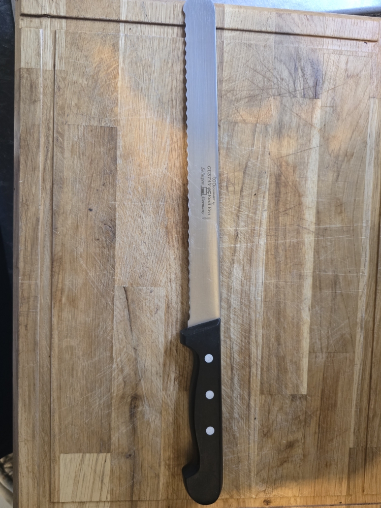 Gustav Emil Ern Serrated Slicer Black 25.4cm