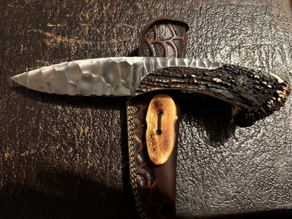 Hand forged collectible hunting knife with sheath 