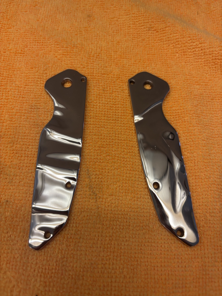 Damascus and copper liner lock custom knife 