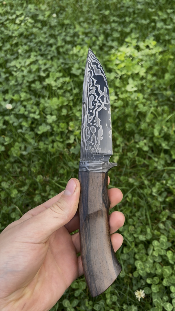 Handmade Damascus Hunting / Collector Knife – Ziricote Handle & Leather Sheath