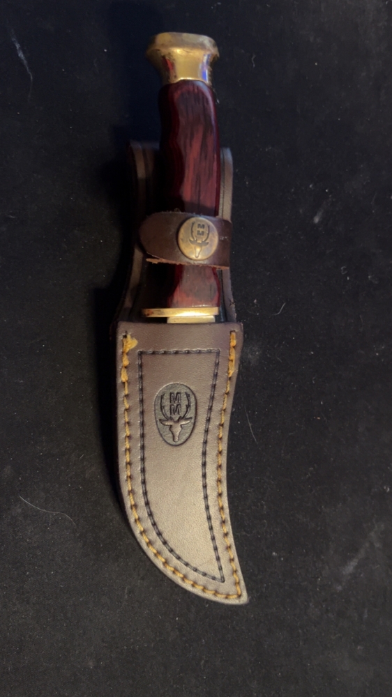 DP-10M - Coral Handle Skinning Knife by MUELA