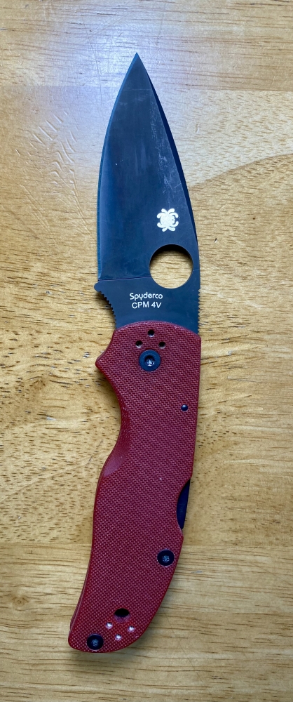 SPYDERCO NATIVE 5 - ST. NICK'S EXCLUSIVE - BLACK HARDWARE - RED G10 - CPM-4V - C41GPRD4VBK5