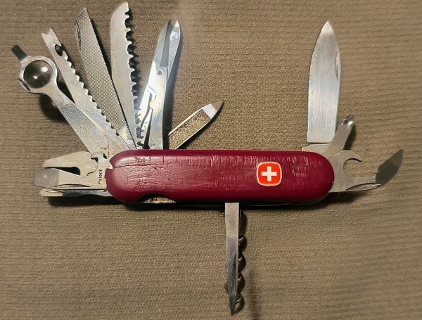 Genuine Wenger Champ 1980-1982 (Pre-Victorinox)