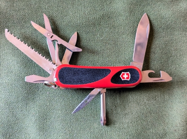 Victorinox swiss army evogrip 18