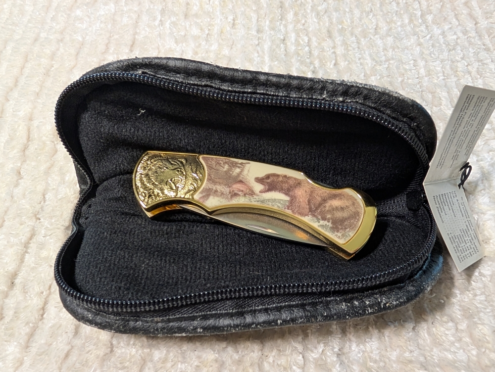 Franklin Mint Grizzly Bear Folding Knife 