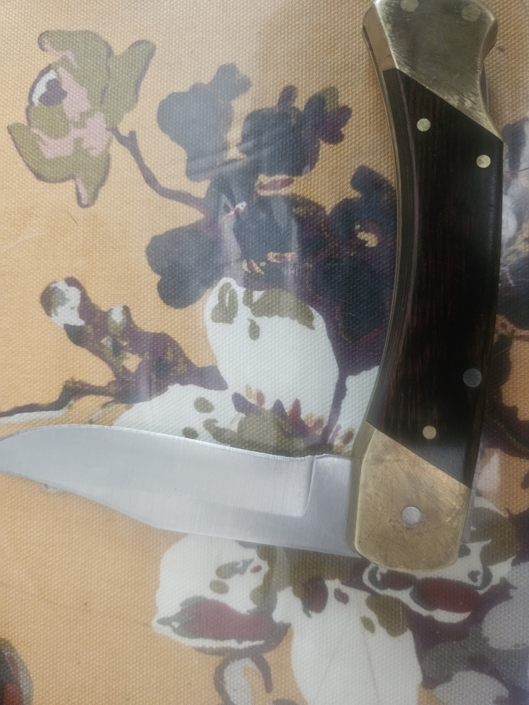 Schrade LB7 \"Bearpaw\" Knives with Consecutive Serial Numbers and Factory Cases
