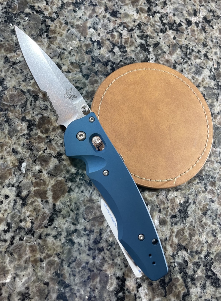 Benchmade Emissary