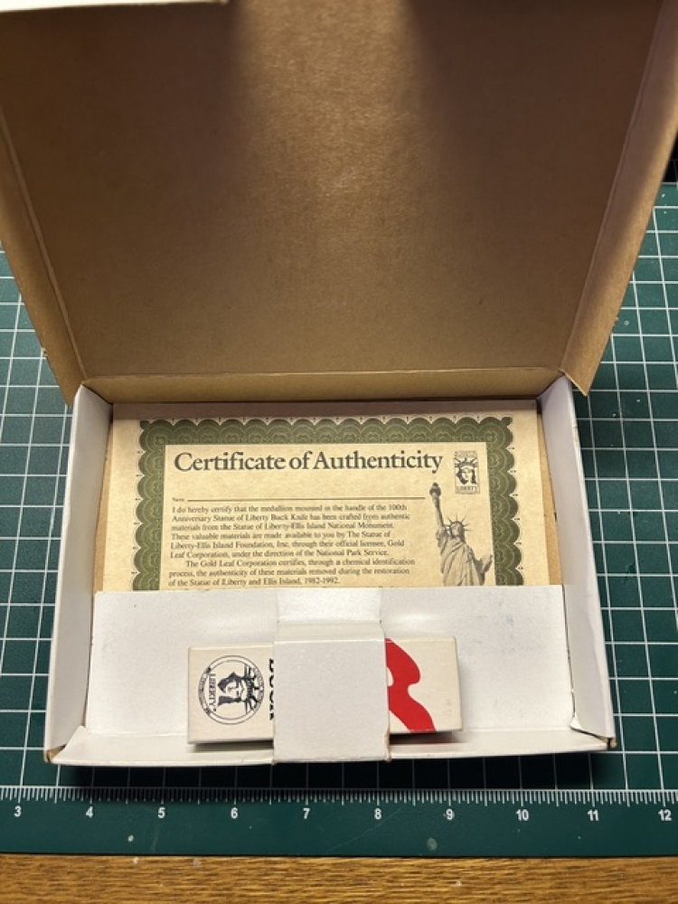 1986 Buck 825 Statue of Liberty Commemorative Knife