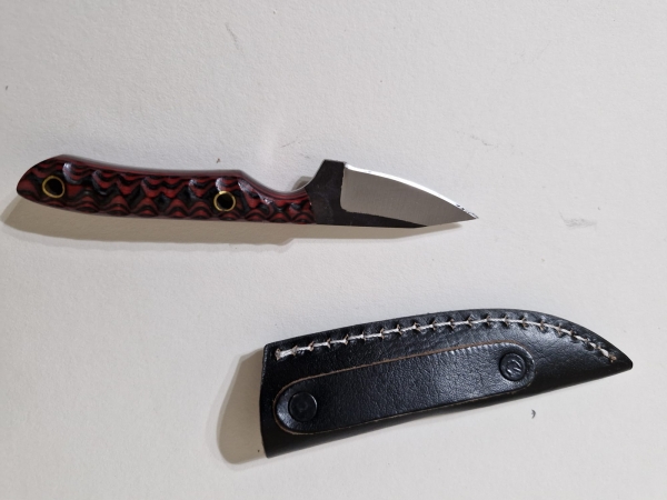 Premium Fixed-Blade Knife with Leather Sheath