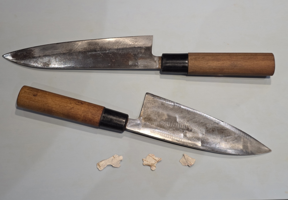 Katsuhiro gyuto 180mm + seki magoroku ibuki deba 150mm + uchigumori - togishi set  Kitchen Knives