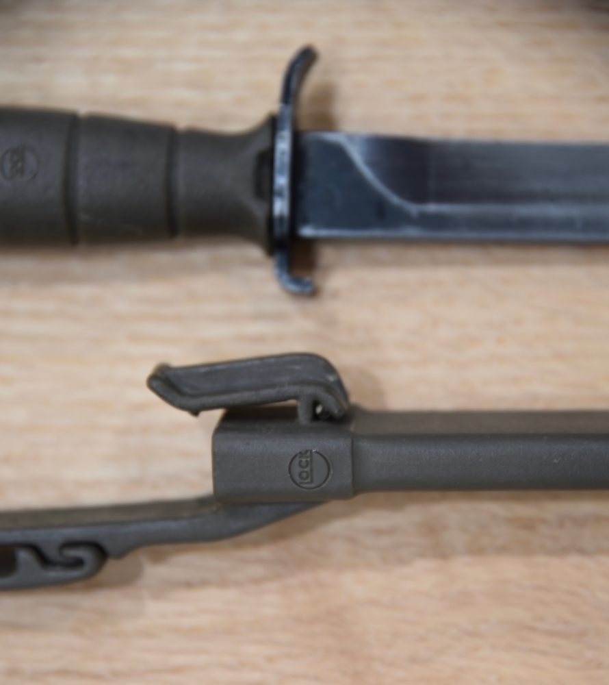 Austrian Army Bundesheer B x H Round Glock 78 Knife FM78 Vintage