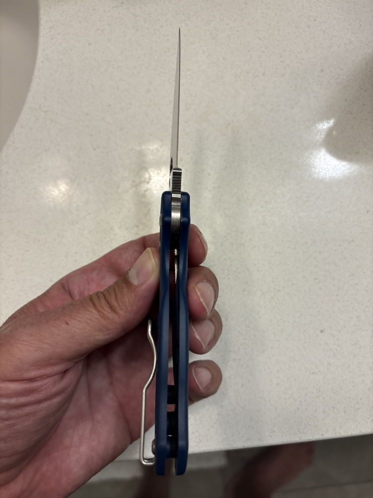 Selling a Spyderco Para 3 Lightweight featuring Spyderco's proprietary SPY27 cobalt-enriched stainless steel.