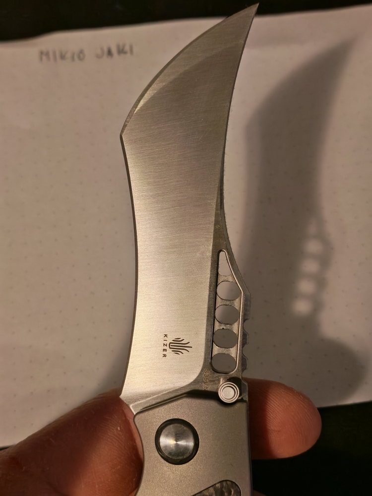 Kizer Huntsman S35VN