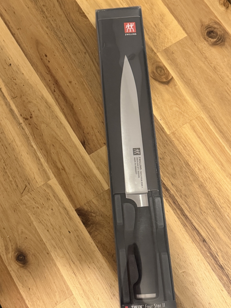 NEW ZWILLING Twin Four Star II 8” Chef’s Knife 30070-200 German Stainless Steel