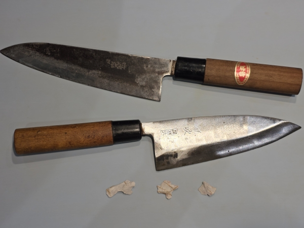 Katsuhiro gyuto 180mm + seki magoroku ibuki deba 150mm + uchigumori - togishi set  Kitchen Knives