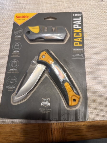 Smith’s PackPal Combo Folding Knife + Sharpener – New in Package