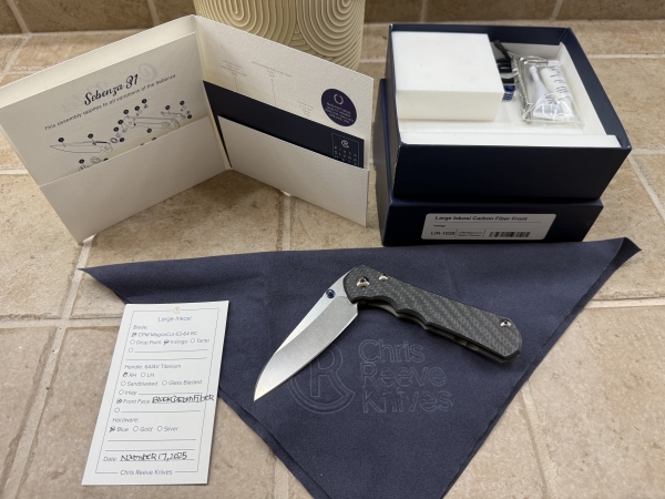 Knife Art Exclusive Large Inkosi Black Carbon Fiber
