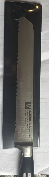 Zwilling Vier Sterne 8” Bread Knife – Made in Germany – NEW 100%