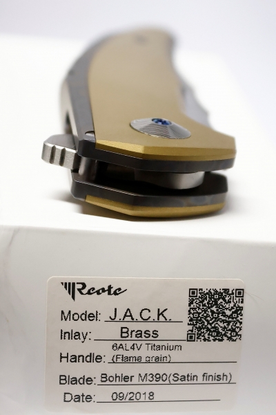 Reate J.A.C.K. folder with Integral flamed titanium handle