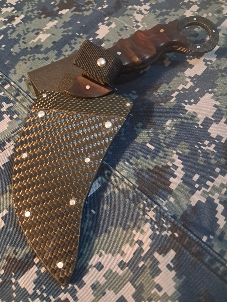 CUSTOM TITANIUM AND CARBONFIBER KARABIT