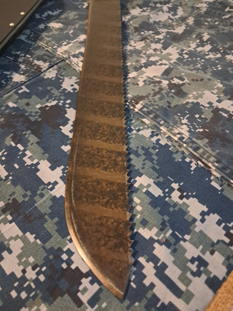 Custom large machete full saw back