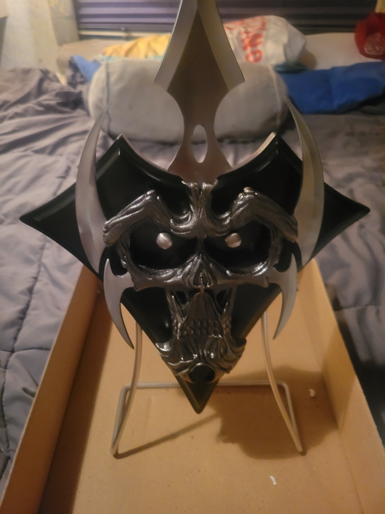 TRIBAL SKULL DAGGER.