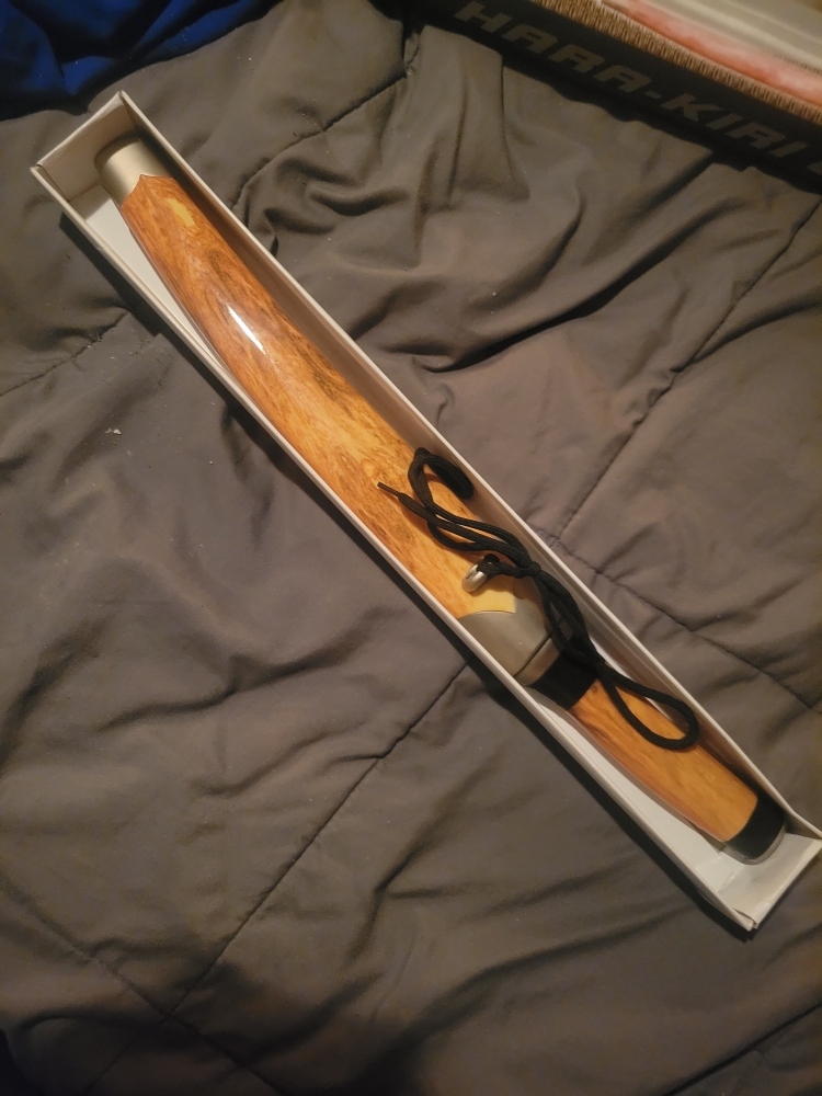 HARA-KIRI OF KNIFE.