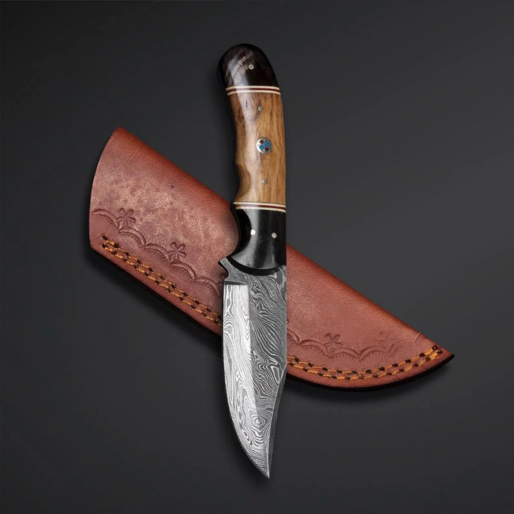 Hand Forged Damascus Pocket Knife: Olive Wood Handle, Leather Sheath