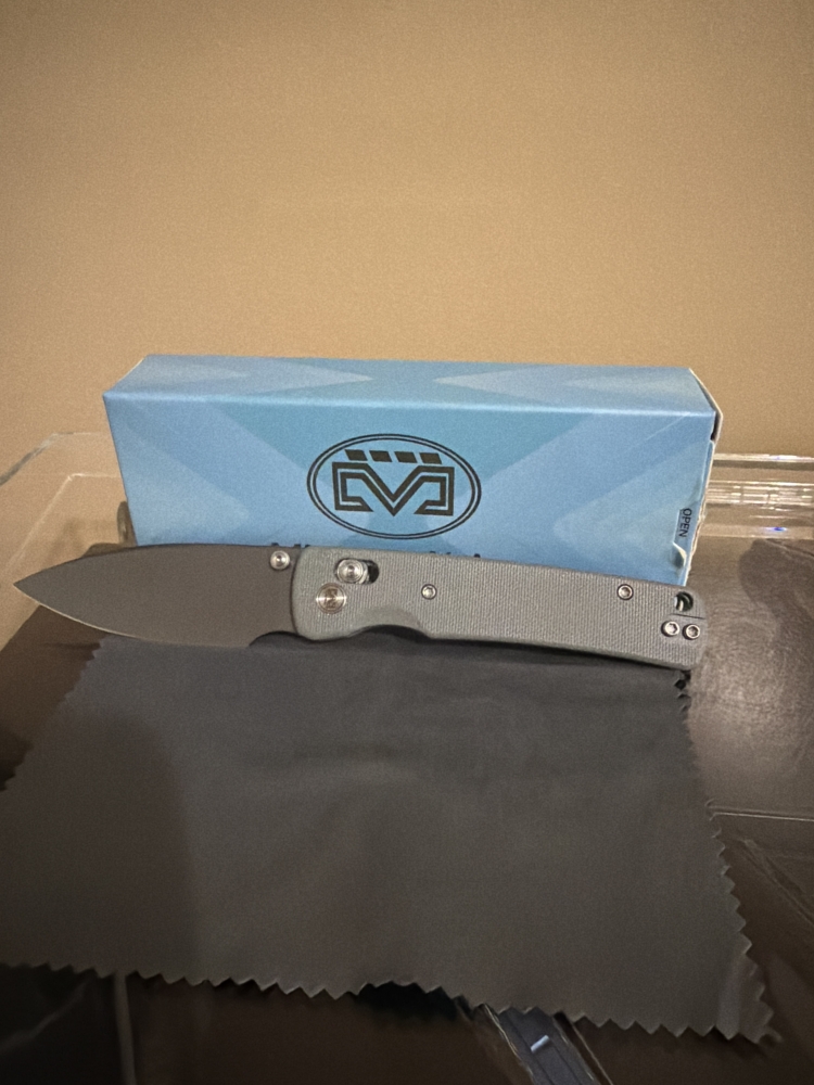 MIGURON KNIVES
