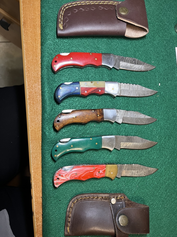 folding lockback w/sheath