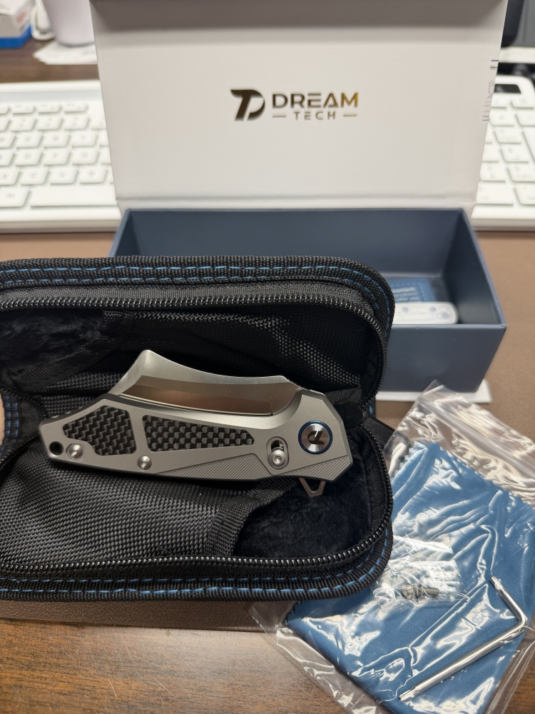 Dreamtech Flipper Crossbar Lock Gray Ti/Black CF (3.25\" Satin) D9409G-OPEN BOX