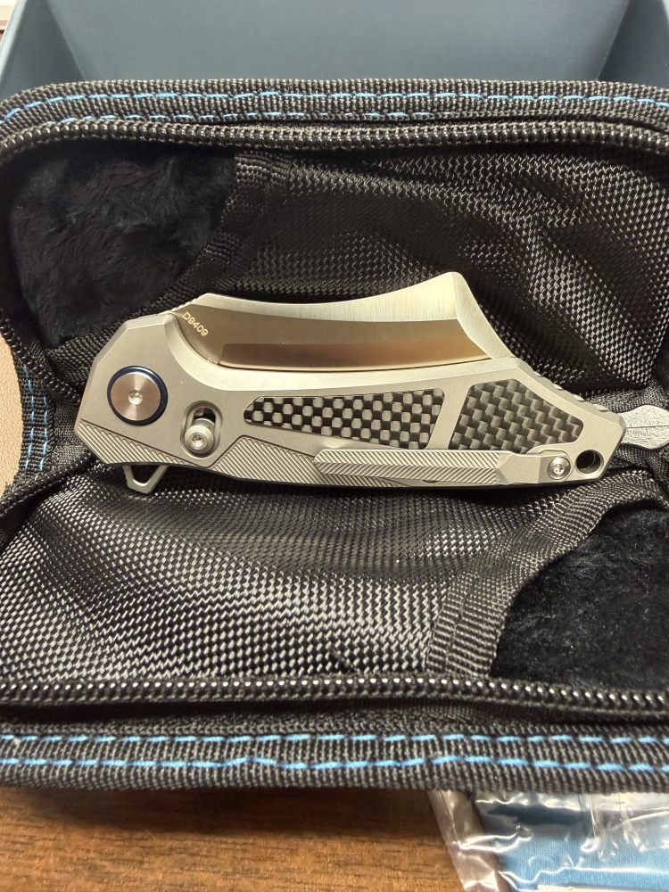 Dreamtech Flipper Crossbar Lock Gray Ti/Black CF (3.25\" Satin) D9409G-OPEN BOX