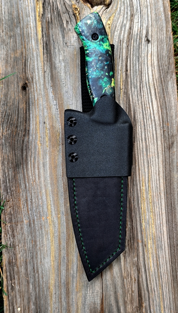 Outdoor knife Myotis.