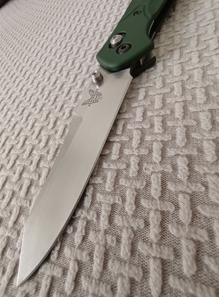 Benchmade 940 Osborne (BE940) | Green Aluminum | Reverse-tanto