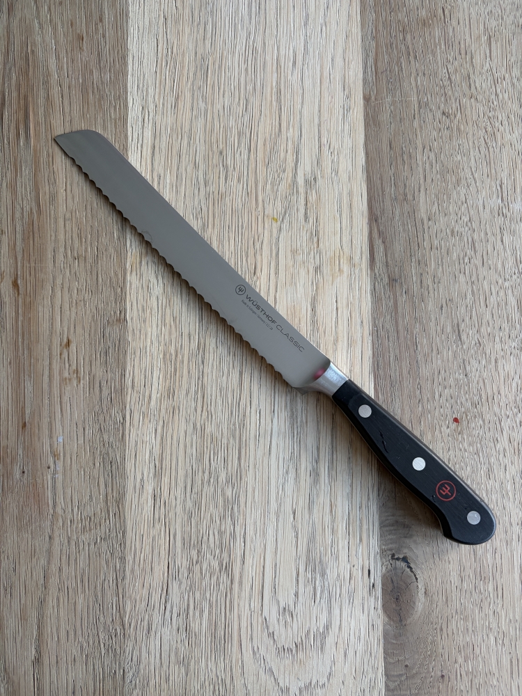 Wusthof Classic 20cm serrated bread knife