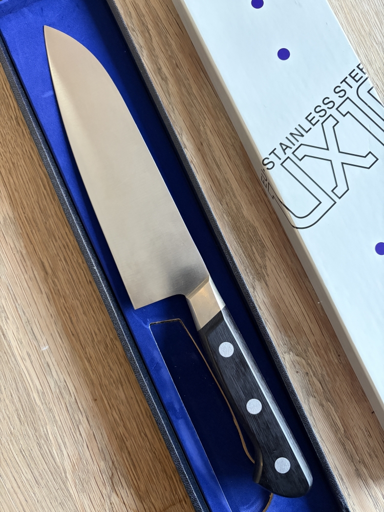 Misono UX10 180mm Santoku knife - (UK) Practically new