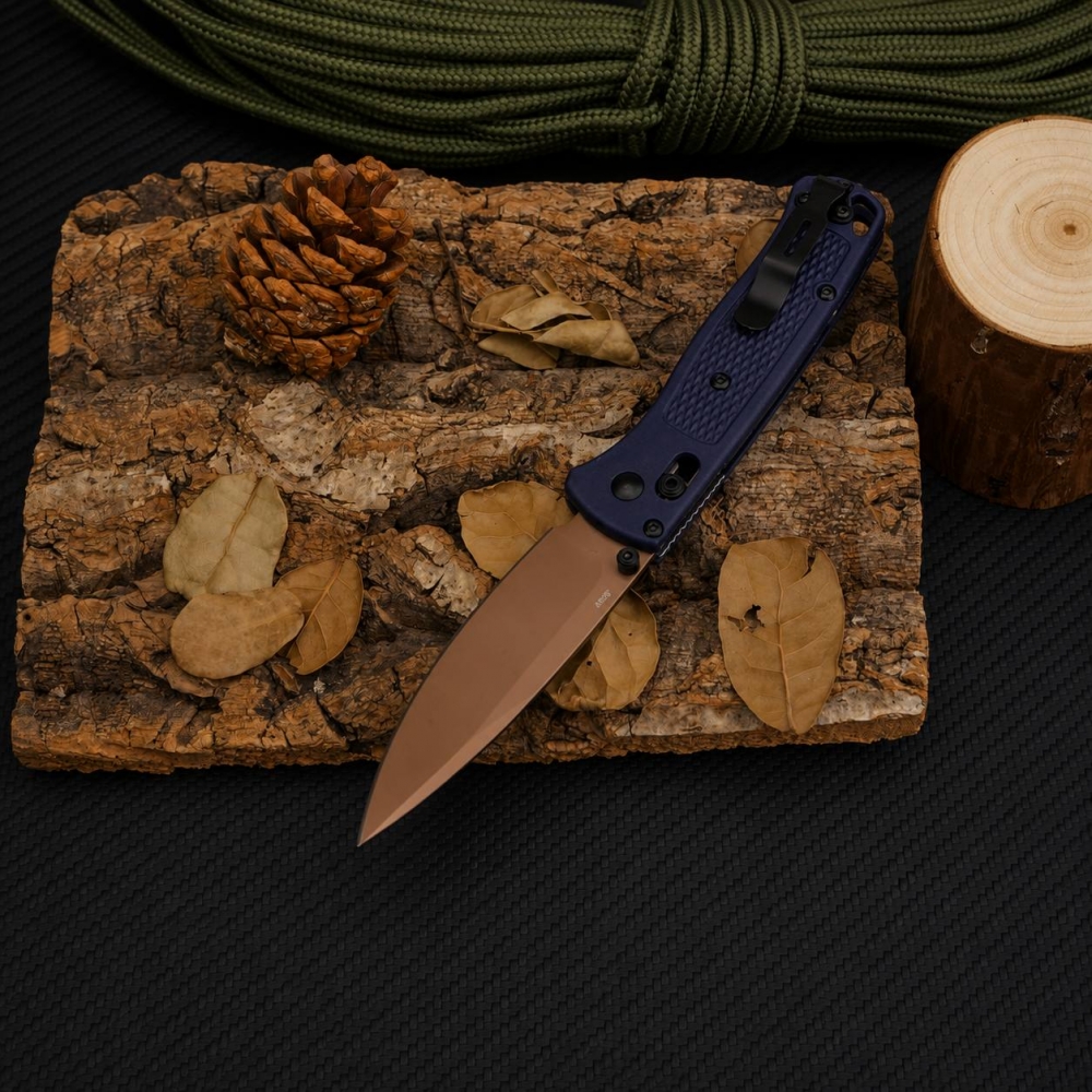Benchmade Bugout 535FE-05 Crater Blue Grivory Drop Point